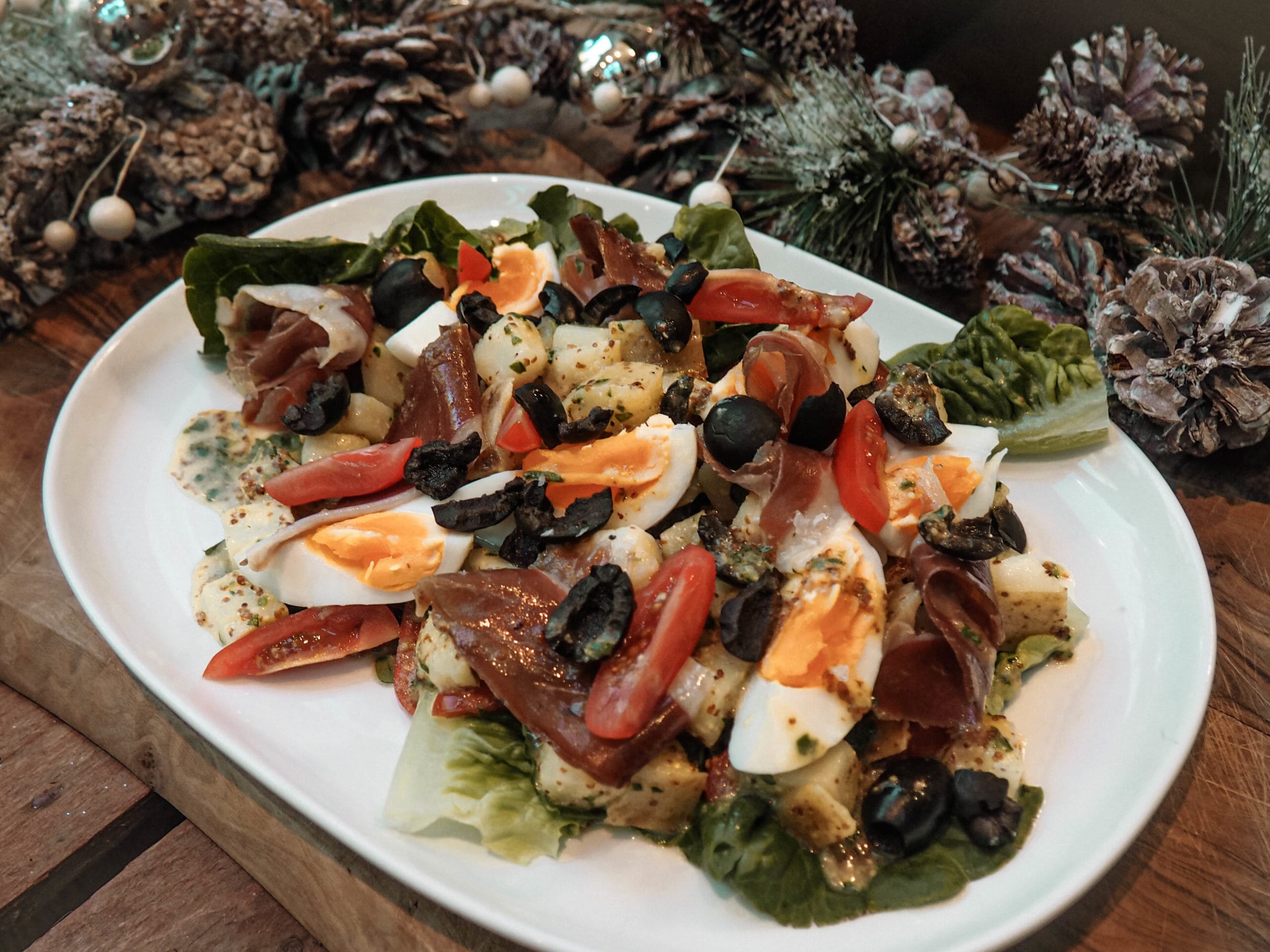 Duck Niçoise Salad, Honey and Mustard Dressing - TOUT'S