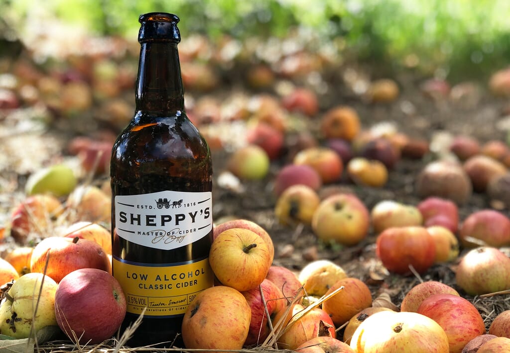 low-alcohol-poster-Apple-and-bottle.jpg?w=1024&h=710&scale low-alcohol-poster-Apple-and-bottle.jpg?w=1024&h=710&scale