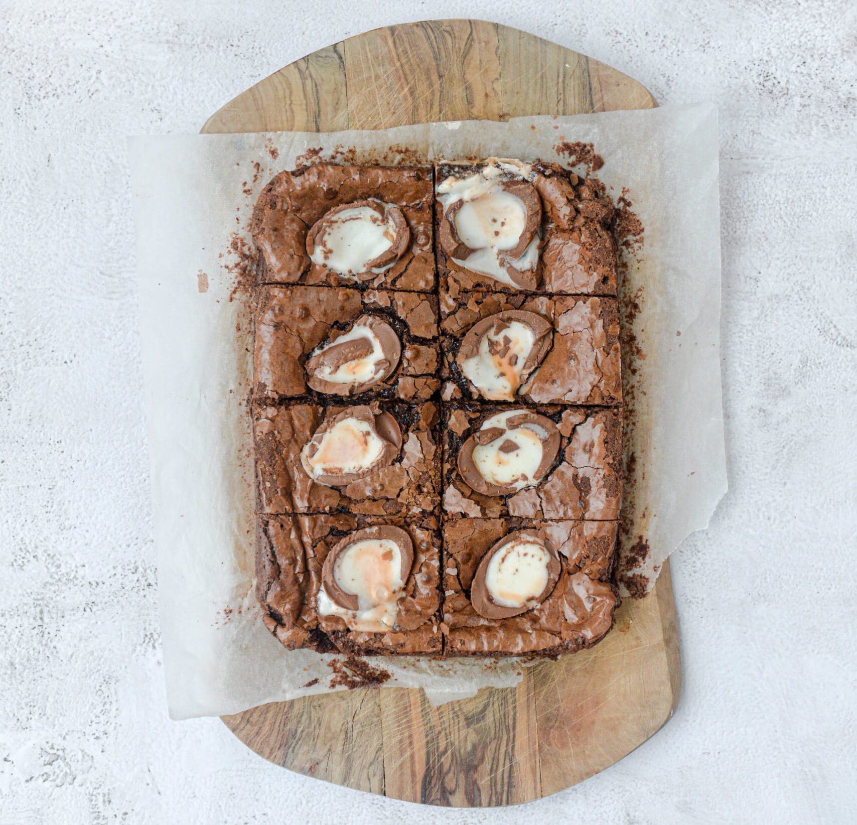 Cadbury Creme Egg Fudge Brownies - TOUT'S